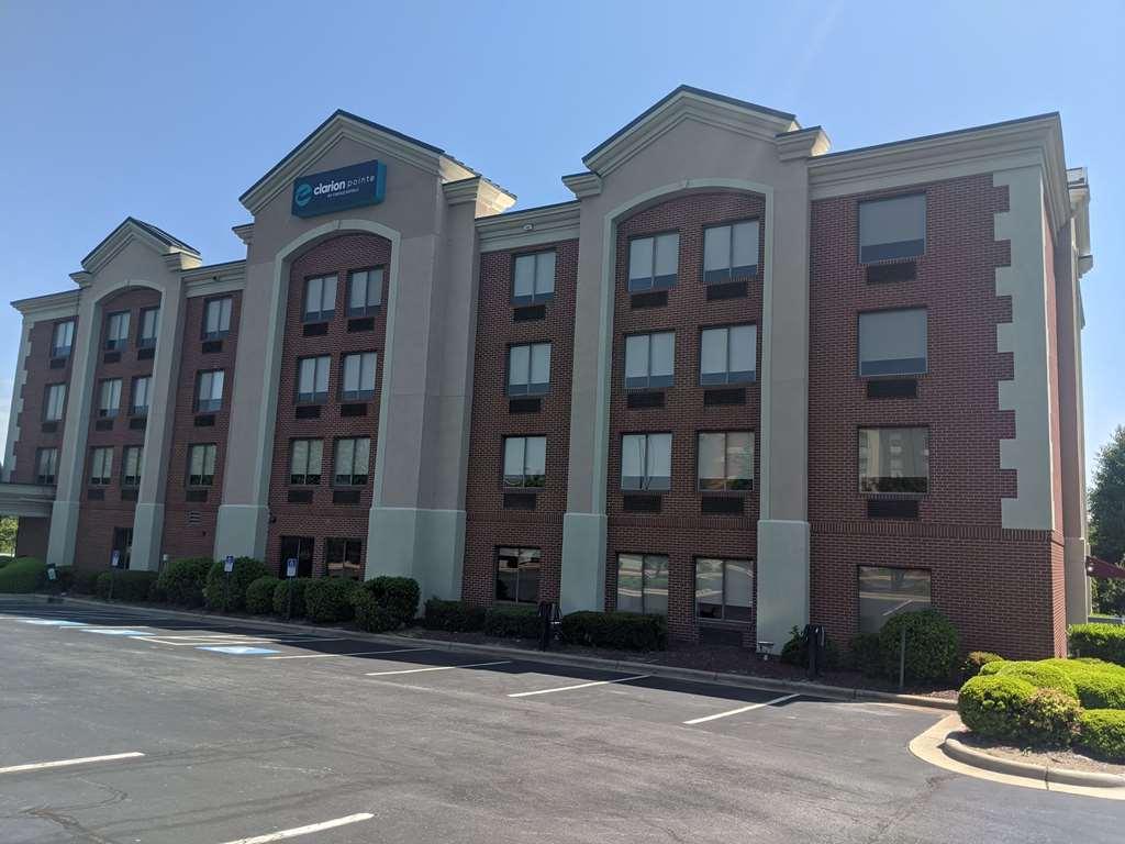 Clarion Pointe Airport 2* Greensboro