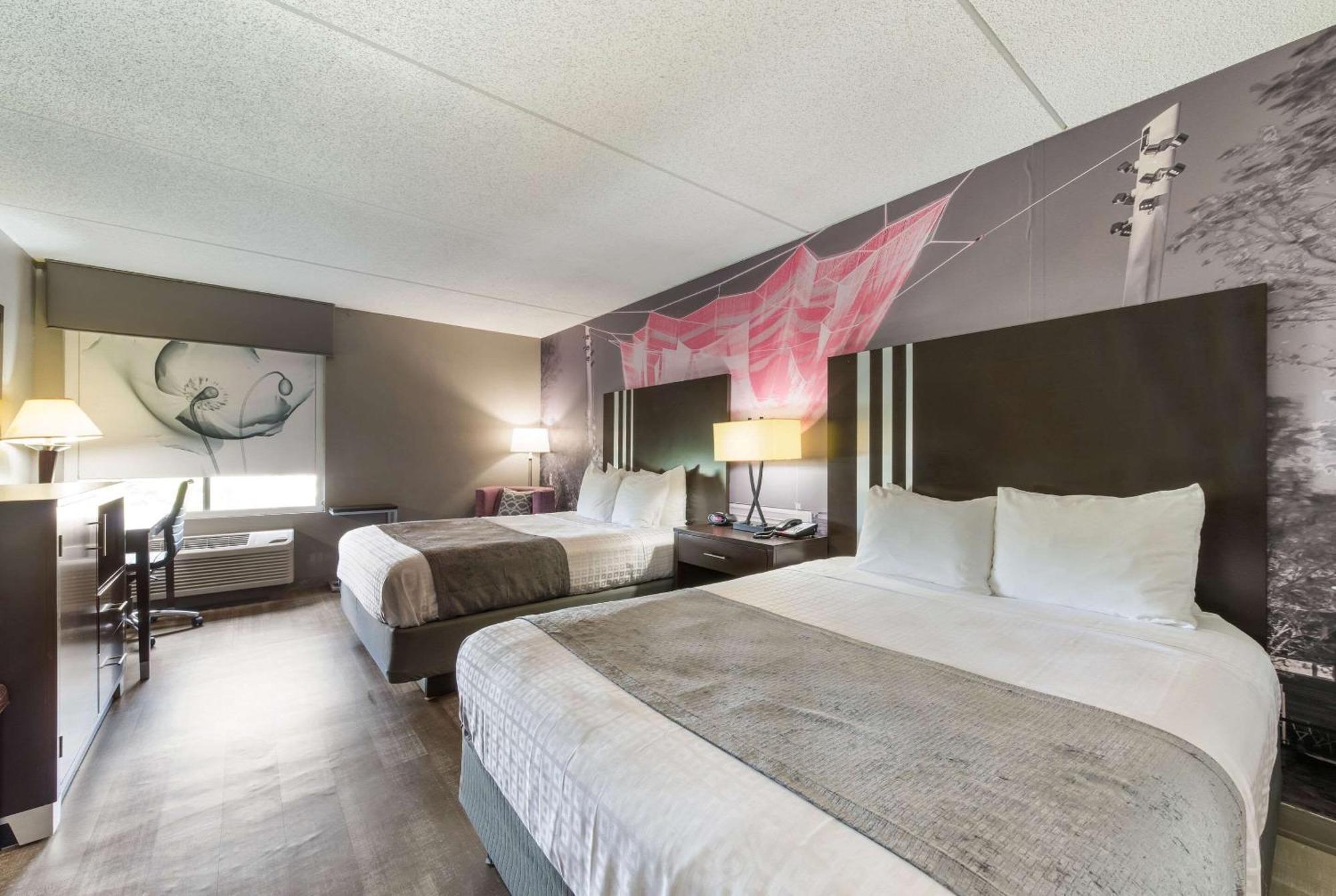 Clarion Pointe Airport Hotel Greensboro